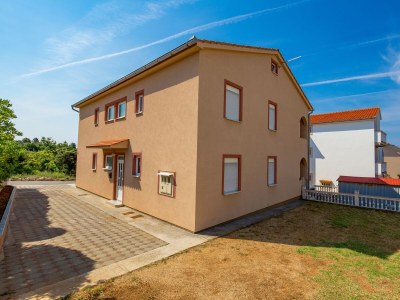 Apartment One bedroom apartment with terrace and sea view Barbat, Rab A-22584-a - Outdoor photo 5