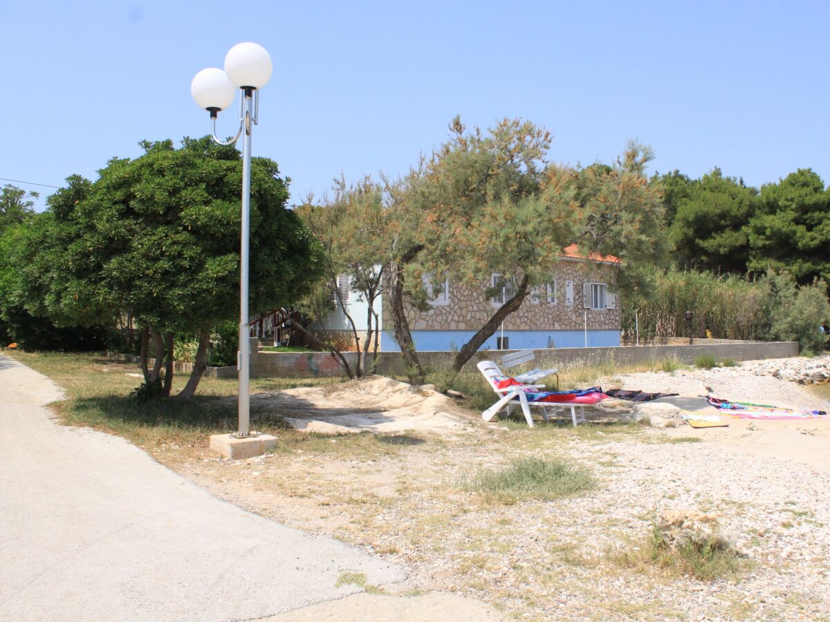 Apartment Two bedroom apartment near beach Ugljan A-828-a - Outdoor photo 2