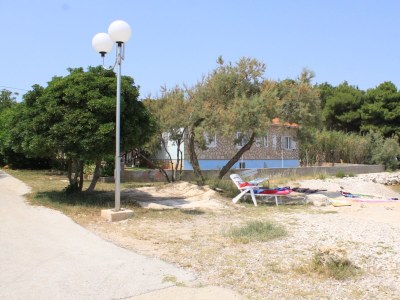 Apartment Two bedroom apartment near beach Ugljan A-828-a - Outdoor photo 2