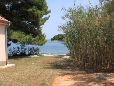 Apartment Two bedroom apartment near beach Ugljan A-828-a - Outdoor photo 9