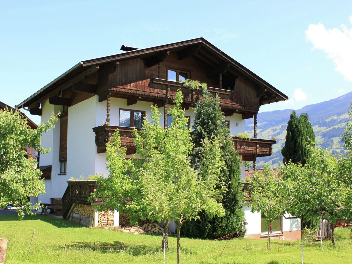 Apartment Schöne Ferienwohnung in Fügen / Zillertal