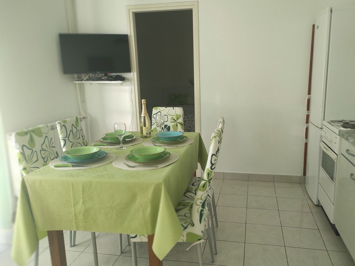 Apartment Two bedroom apartment with terrace and sea view Banjol, Rab A-23095-a - Outdoor photo 4