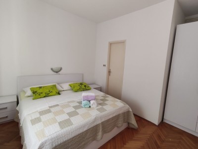 Apartment Two bedroom apartment with terrace and sea view Banjol, Rab A-23095-a - Outdoor photo 10