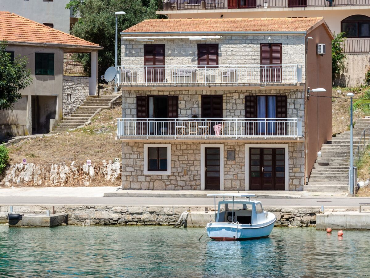 Apartment Two bedroom apartment with balcony and sea view Brna, Korčula A-561-a - Outdoor photo 4