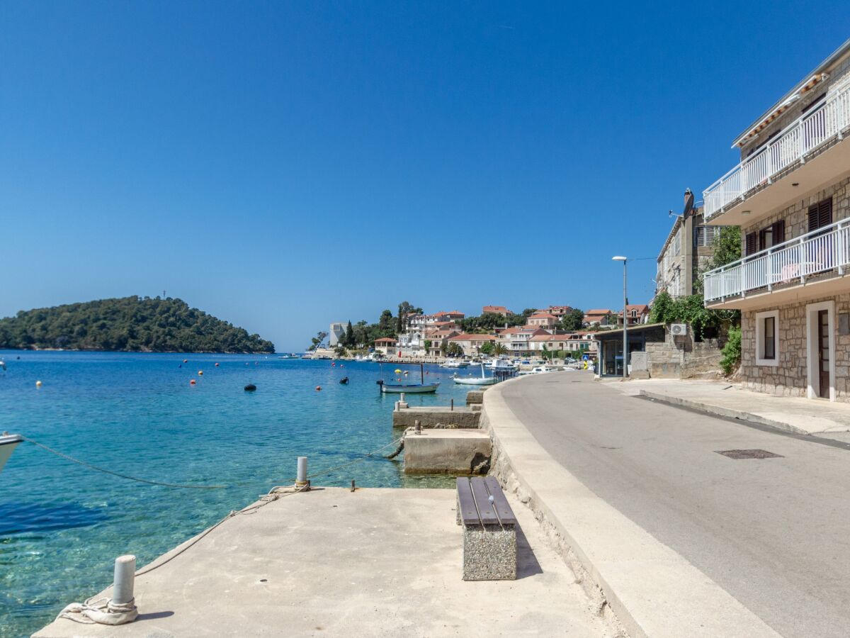 Apartment Two bedroom apartment with balcony and sea view Brna, Korčula A-561-a - Outdoor photo 5