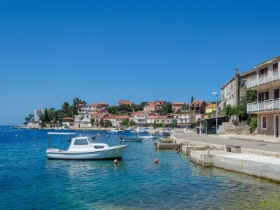 Apartment Two bedroom apartment with balcony and sea view Brna, Korčula A-561-a - Outdoor photo 2