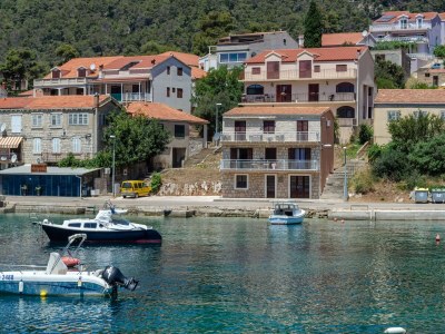 Apartment Two bedroom apartment with balcony and sea view Brna, Korčula A-561-a - Outdoor photo 3