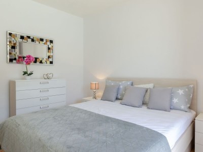 Apartment Two bedroom apartment with balcony and sea view Brna, Korčula A-561-a - Outdoor photo 14