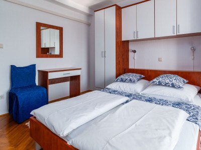 Apartment Two bedroom apartment with terrace and sea view Banjol, Rab A-5022-a - Outdoor photo 24