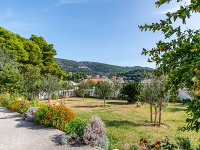 Apartment Two bedroom apartment with terrace and sea view Banjol, Rab A-5022-d - Outdoor photo 8