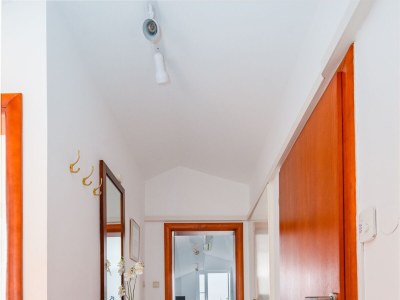 Apartment Two bedroom apartment with terrace and sea view Banjol, Rab A-5022-d - Outdoor photo 21