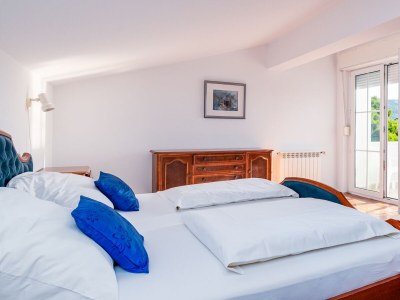 Apartment Two bedroom apartment with terrace and sea view Banjol, Rab A-5022-d - Outdoor photo 33