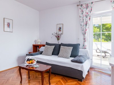 Apartment One bedroom apartment with terrace and sea view Banjol, Rab A-5022-e - Outdoor photo 16