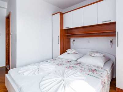 Apartment One bedroom apartment with terrace and sea view Banjol, Rab A-5022-e - Outdoor photo 22