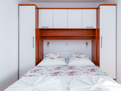 Apartment One bedroom apartment with terrace and sea view Banjol, Rab A-5022-e - Outdoor photo 23