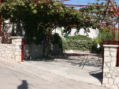 Apartment Two bedroom apartment near beach Slatine, Čiovo A-9709-a - Outdoor photo 12