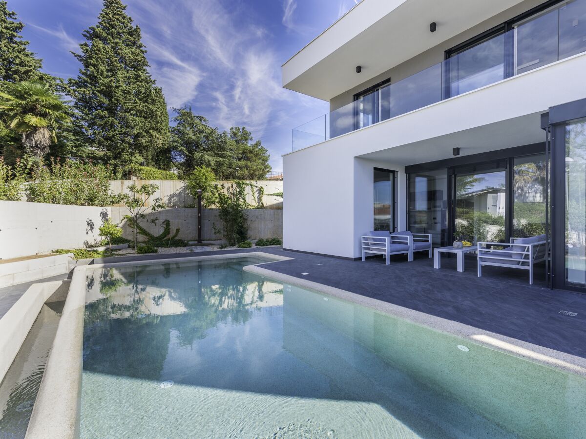 Holiday house Four-bedroom house with terrace and sea view Vantačići, Krk K-19263 - Outdoor photo 4