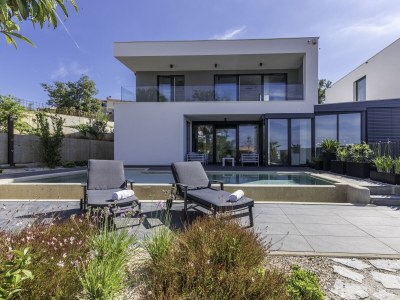 Holiday house Four-bedroom house with terrace and sea view Vantačići, Krk K-19263 in Malinska - Holiday house