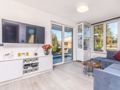 Holiday house Four-bedroom house with terrace and sea view Vantačići, Krk K-19263 - Outdoor photo 16