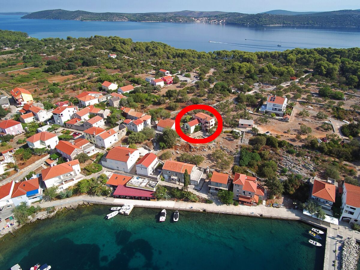 Apartment Two bedroom apartment with terrace and sea view Božava, Dugi otok A-23903-a - Outdoor photo 2