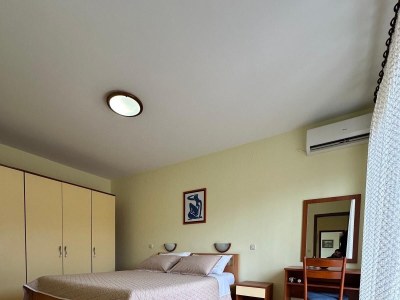 Apartment Two bedroom apartment with terrace and sea view Božava, Dugi otok A-23903-a - Outdoor photo 19