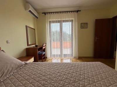 Apartment Two bedroom apartment with terrace and sea view Božava, Dugi otok A-23903-a - Outdoor photo 21