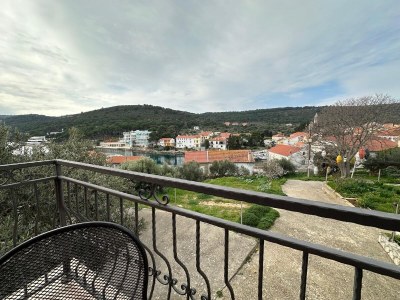 Apartment Two bedroom apartment with terrace and sea view Božava, Dugi otok A-23903-a - Outdoor photo 36