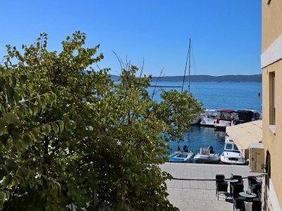 Apartment One bedroom apartment with balcony and sea view Selce, Crikvenica A-23909-a - Outdoor photo 18