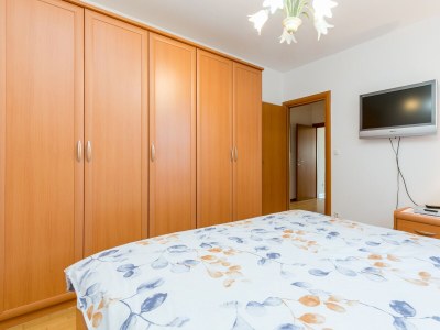 Apartment Two bedroom apartment with terrace and sea view Trogir A-23910-a - Outdoor photo 16