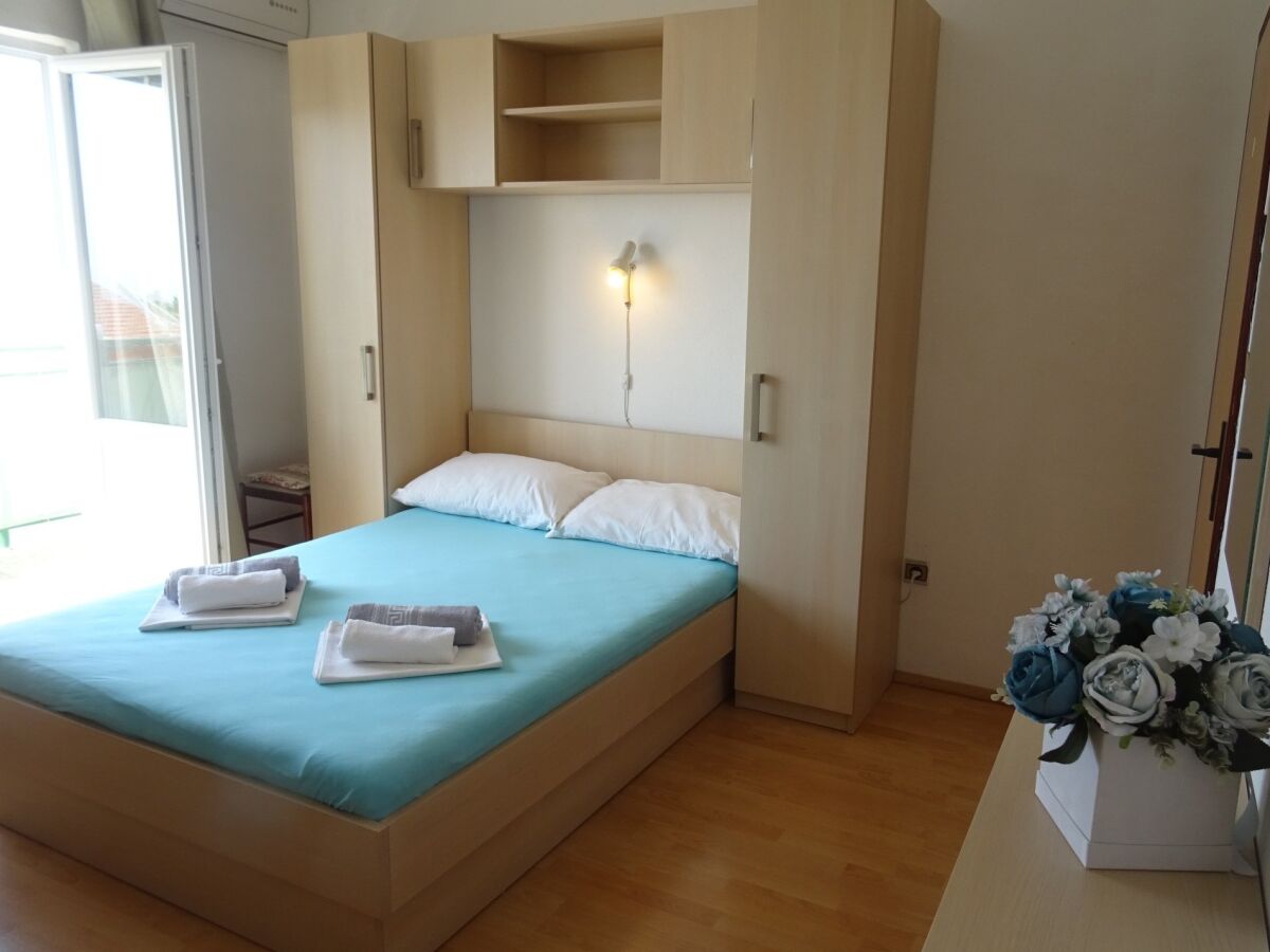 Apartment One bedroom apartment with balcony and sea view Živogošće - Blato, Makarska A-23922-a