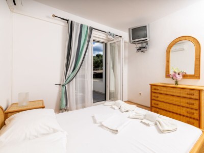 Holiday room near beach Cove Pokrivenik, Hvar S-2069-c - Outdoor photo 45