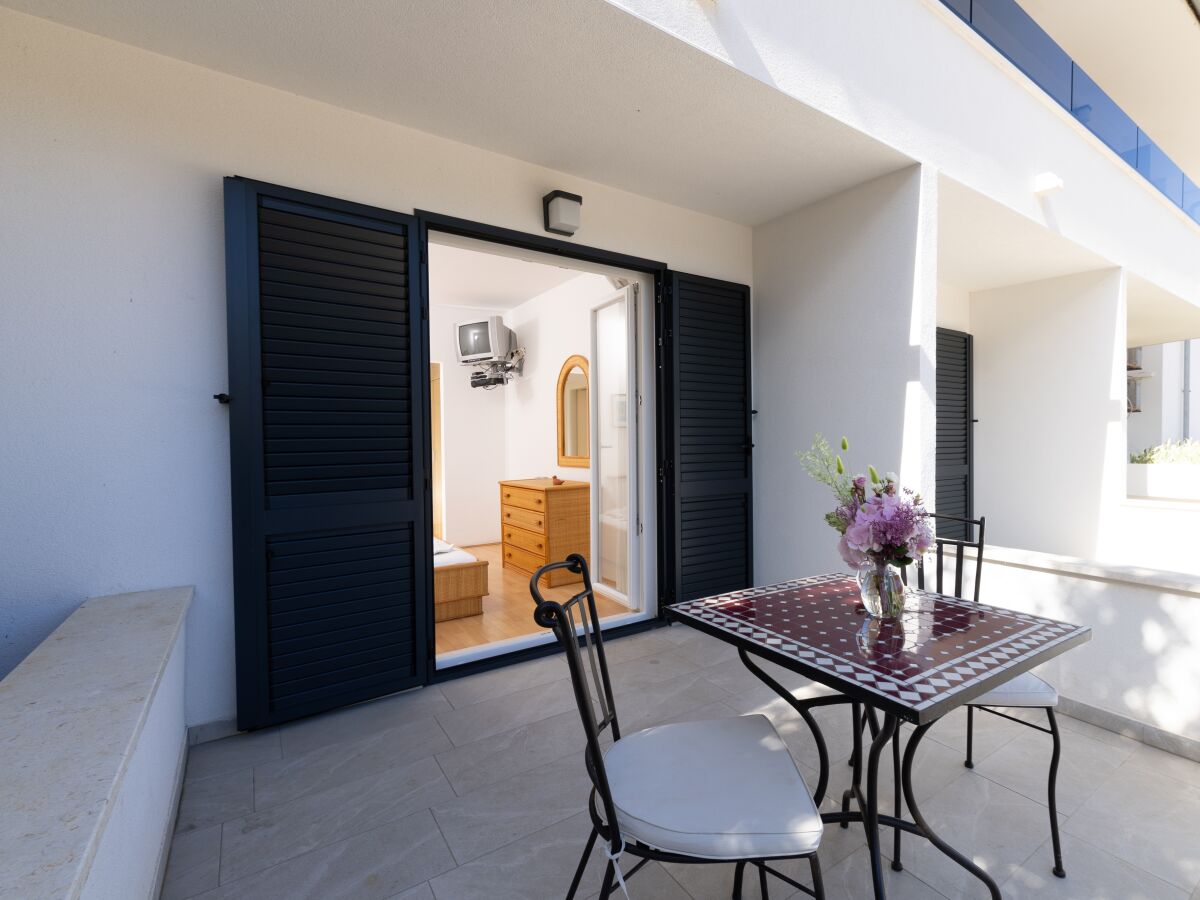 Holiday room near beach Cove Pokrivenik, Hvar S-2069-d