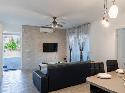 Apartment Three bedroom apartment with terrace Vir A-23333-a - Outdoor photo 9