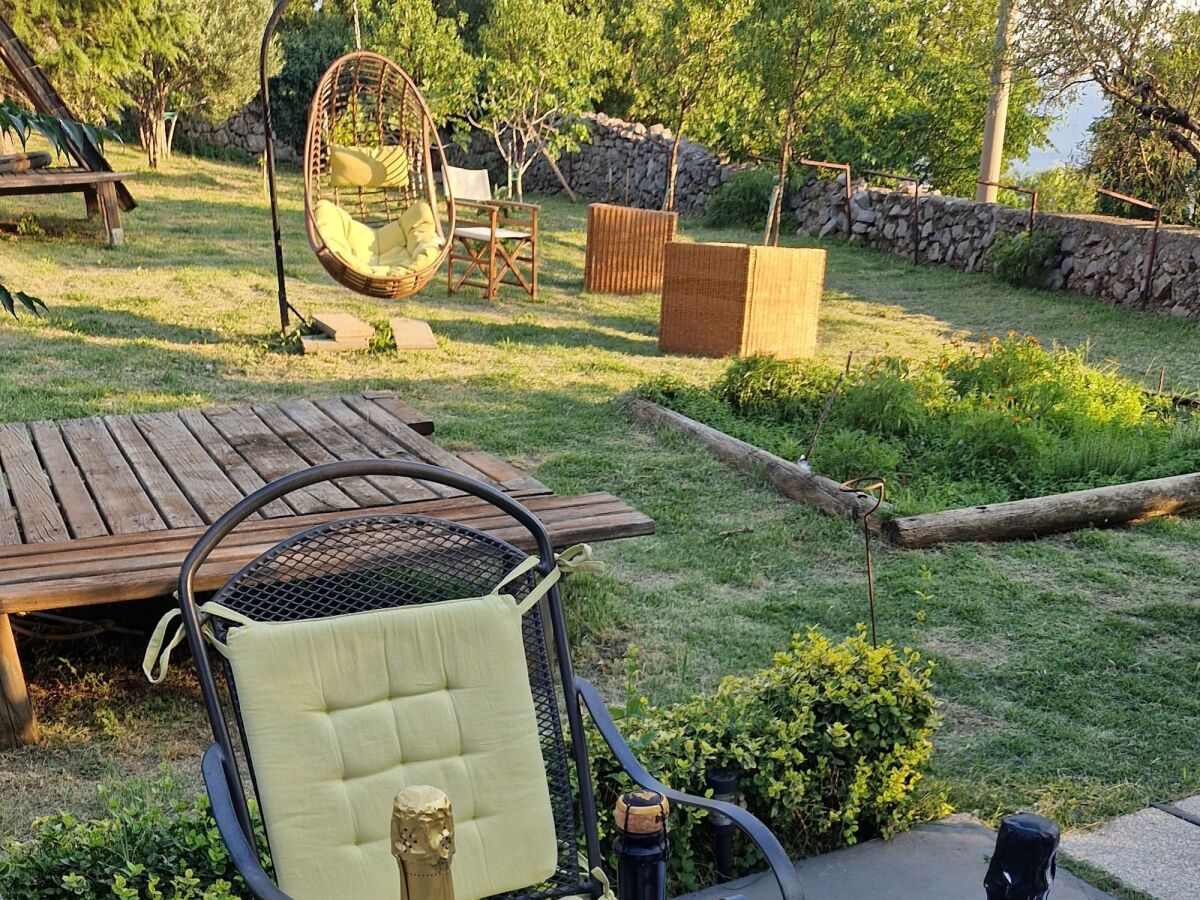 Apartment Two bedroom apartment with balcony and sea view Senj A-23402-a