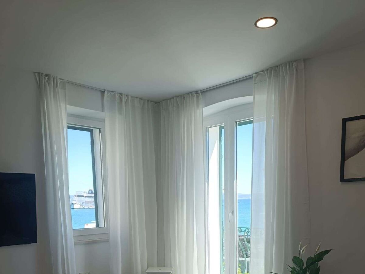 Apartment Two bedroom apartment with balcony and sea view Split A-23443-a - Outdoor photo 4