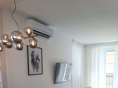 Apartment Two bedroom apartment with balcony and sea view Split A-23443-a - Outdoor photo 8