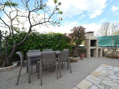 Holiday room with balcony Rasopasno, Krk S-21325-f - Outdoor photo 3