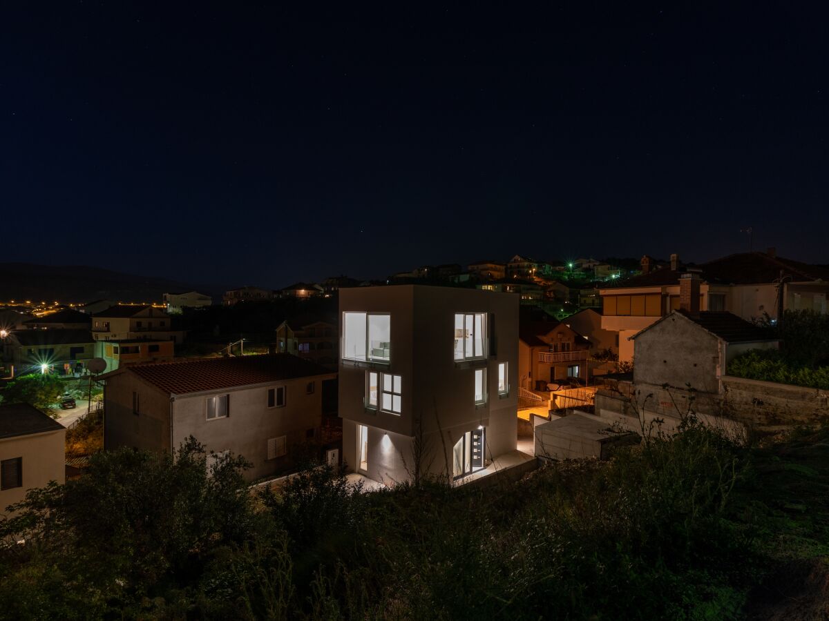 Villa Four-bedroom house with terrace and sea view Trogir K-17256 - Outdoor photo 5