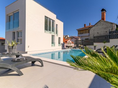 Villa Four-bedroom house with terrace and sea view Trogir K-17256 - Outdoor photo 12