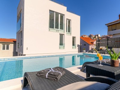 Villa Four-bedroom house with terrace and sea view Trogir K-17256 - Outdoor photo 15