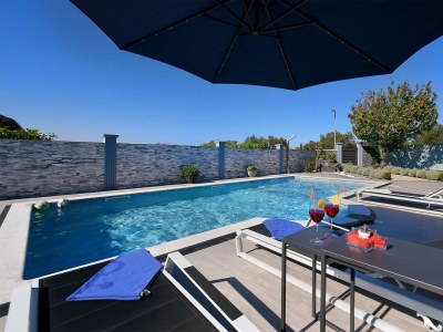 Holiday house Four-bedroom house with terrace Fažana K-19597 - Outdoor photo 9