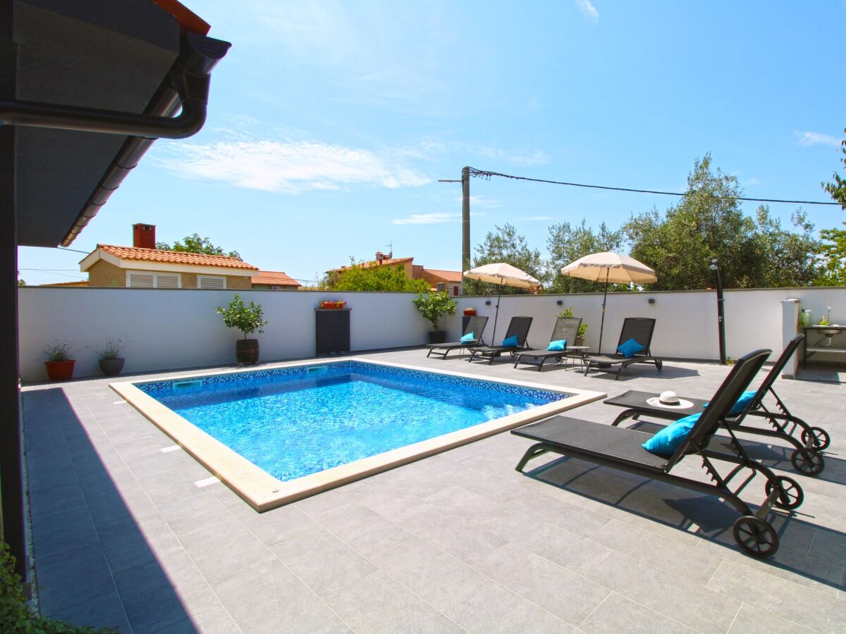 Holiday house Three bedroom house with terrace Galižana, Fažana K-20593 - Outdoor photo 5