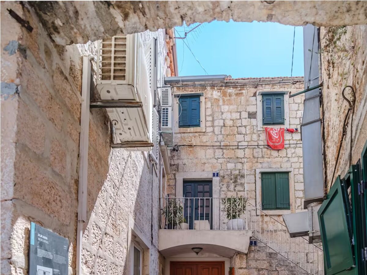 Apartment Studio flat with balcony and sea view Supetar, Brač AS-23792-a