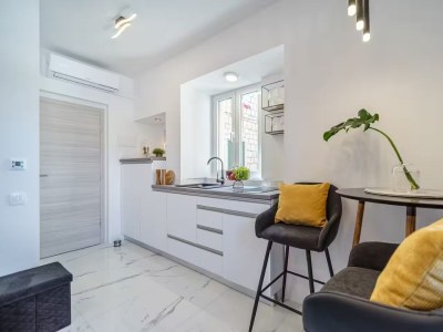 Apartment Studio flat with balcony and sea view Supetar, Brač AS-23792-a - Outdoor photo 4