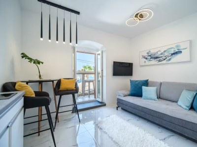 Apartment Studio flat with balcony and sea view Supetar, Brač AS-23792-a - Outdoor photo 11