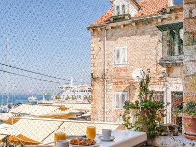 Apartment Studio flat with balcony and sea view Supetar, Brač AS-23792-a - Outdoor photo 12