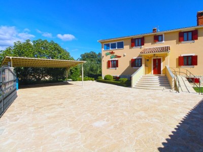 Holiday house Comfortable and spacious house with terrace Šišan, Medulin K-20775 in Ližnjan - Holiday house