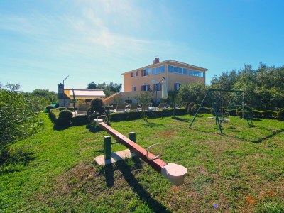 Holiday house Comfortable and spacious house with terrace Šišan, Medulin K-20775 - Outdoor photo 10