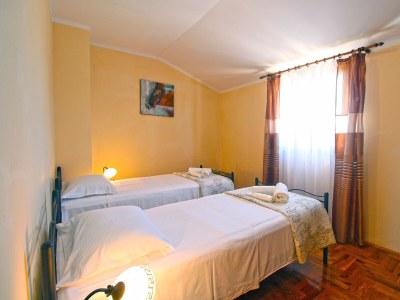 Holiday house Comfortable and spacious house with terrace Šišan, Medulin K-20775 - Outdoor photo 26