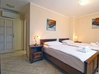 Holiday house Comfortable and spacious house with terrace Šišan, Medulin K-20775 - Outdoor photo 28